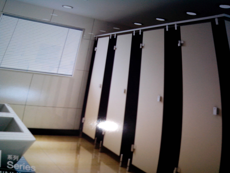 81系列卫生间隔断配件效果图